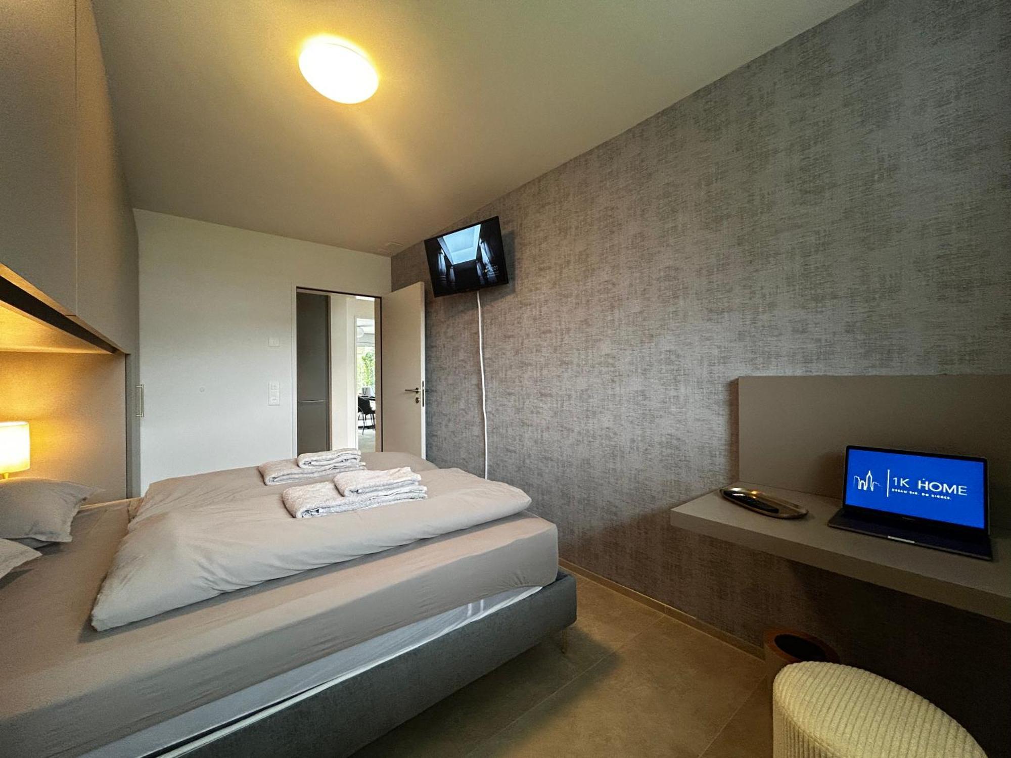 Family Apartment, Near The Beach Whit Private Park Locarno Buitenkant foto