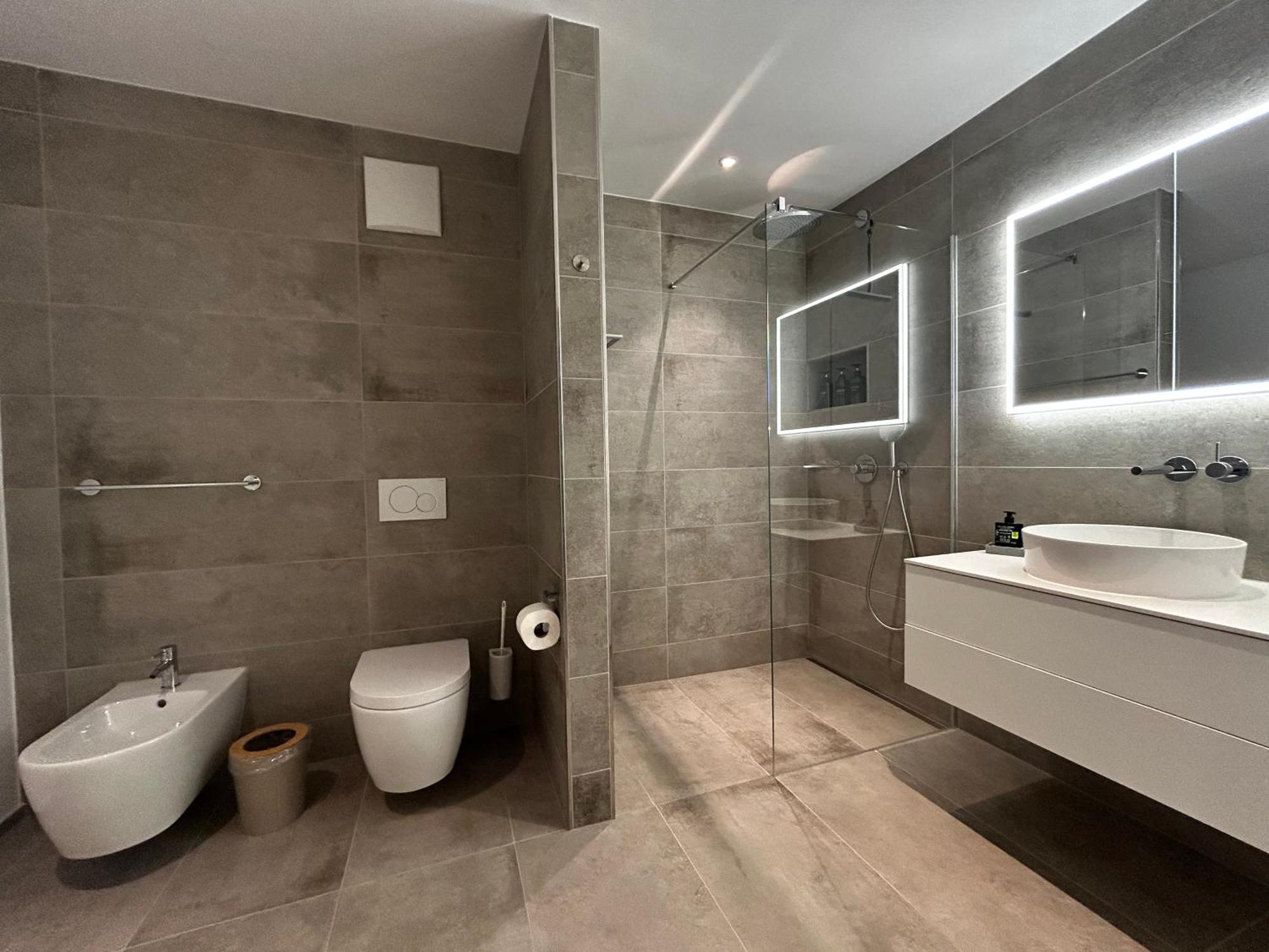 Family Apartment, Near The Beach Whit Private Park Locarno Buitenkant foto