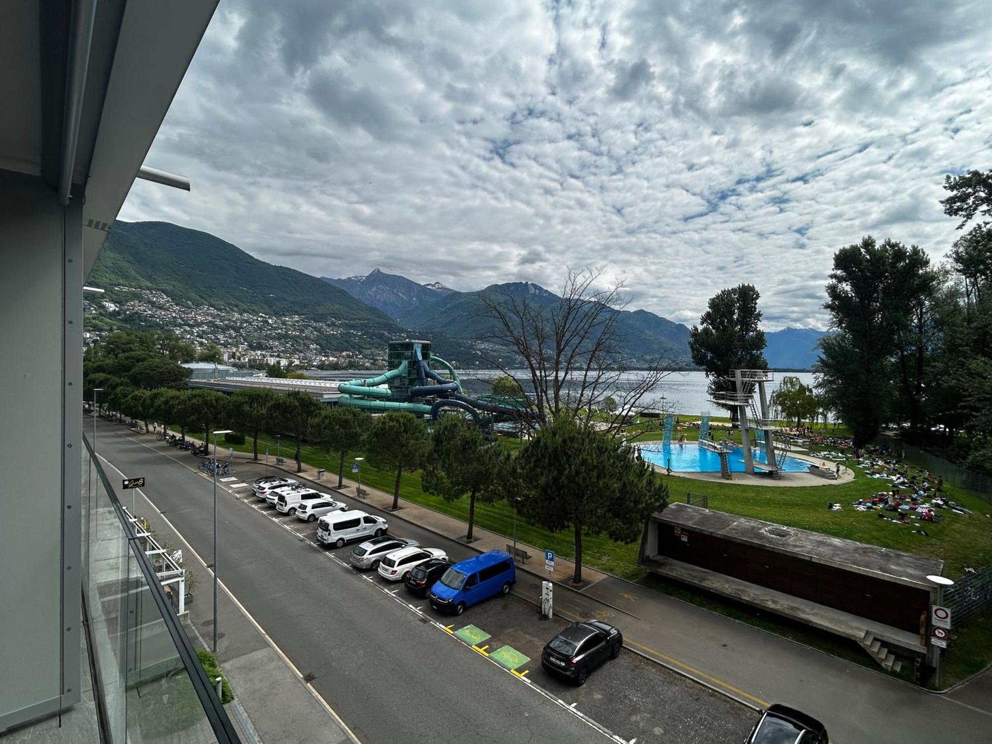 Family Apartment, Near The Beach Whit Private Park Locarno Buitenkant foto