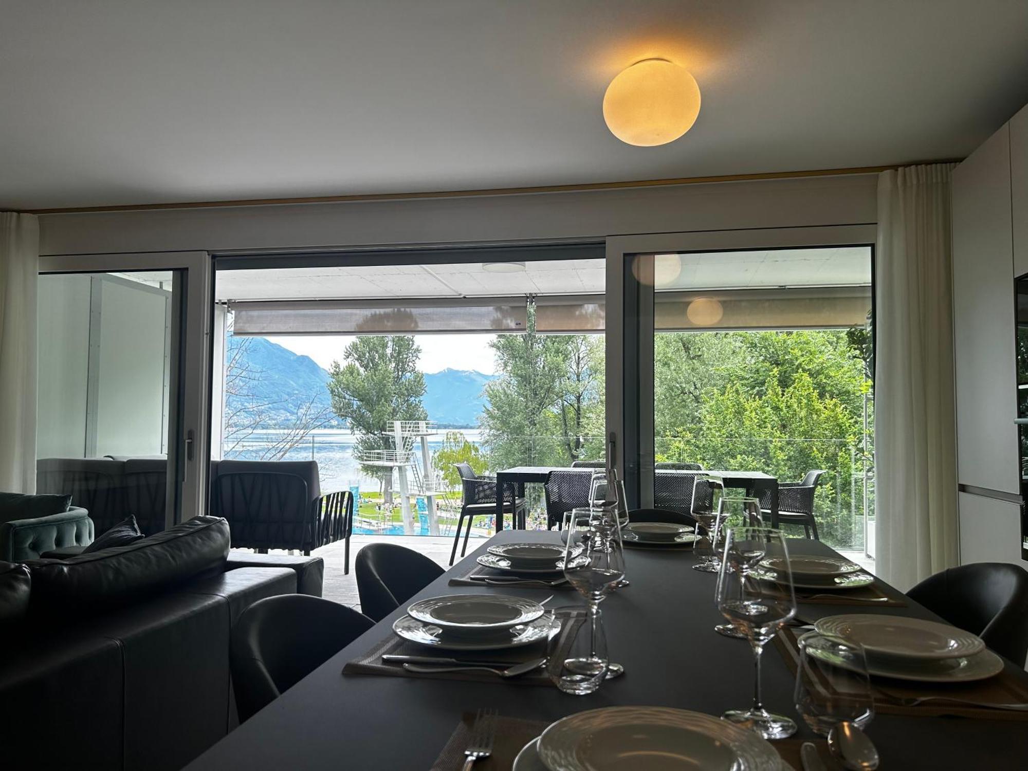Family Apartment, Near The Beach Whit Private Park Locarno Buitenkant foto